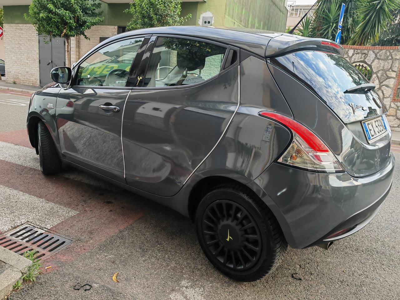 LANCIA YPSILON 1.2 BENZINA GPL CV69 KW51 ECOCHIC GOLD