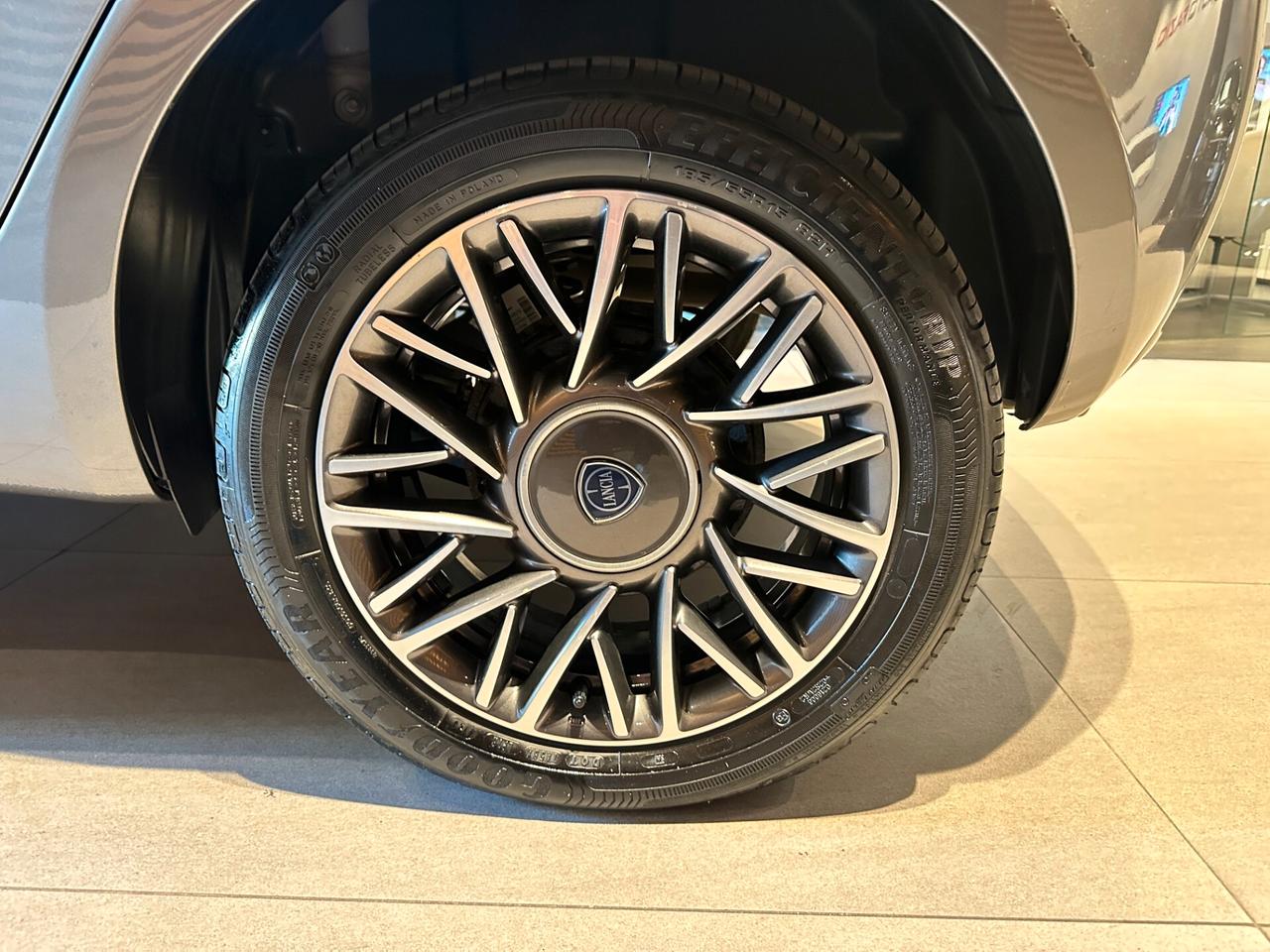 Lancia Ypsilon 1.0 FireFly 5 porte S&S Hybrid Gold Plus