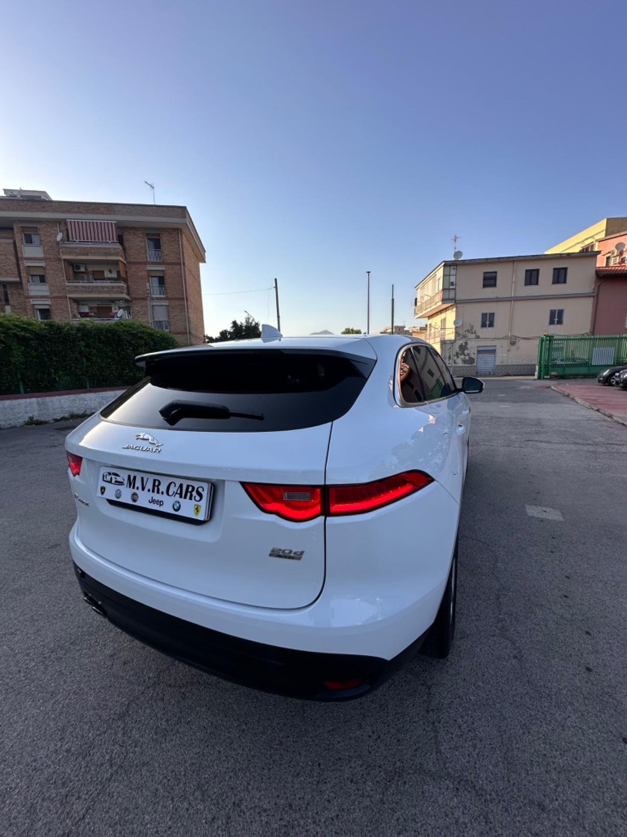 Jaguar F-Pace 2.0 D 180 CV AWD aut. Pure