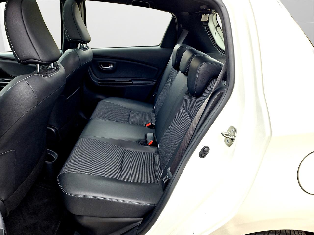 Toyota Yaris 1.5 Hybrid 5 porte Style FULL NEOPATENTATI