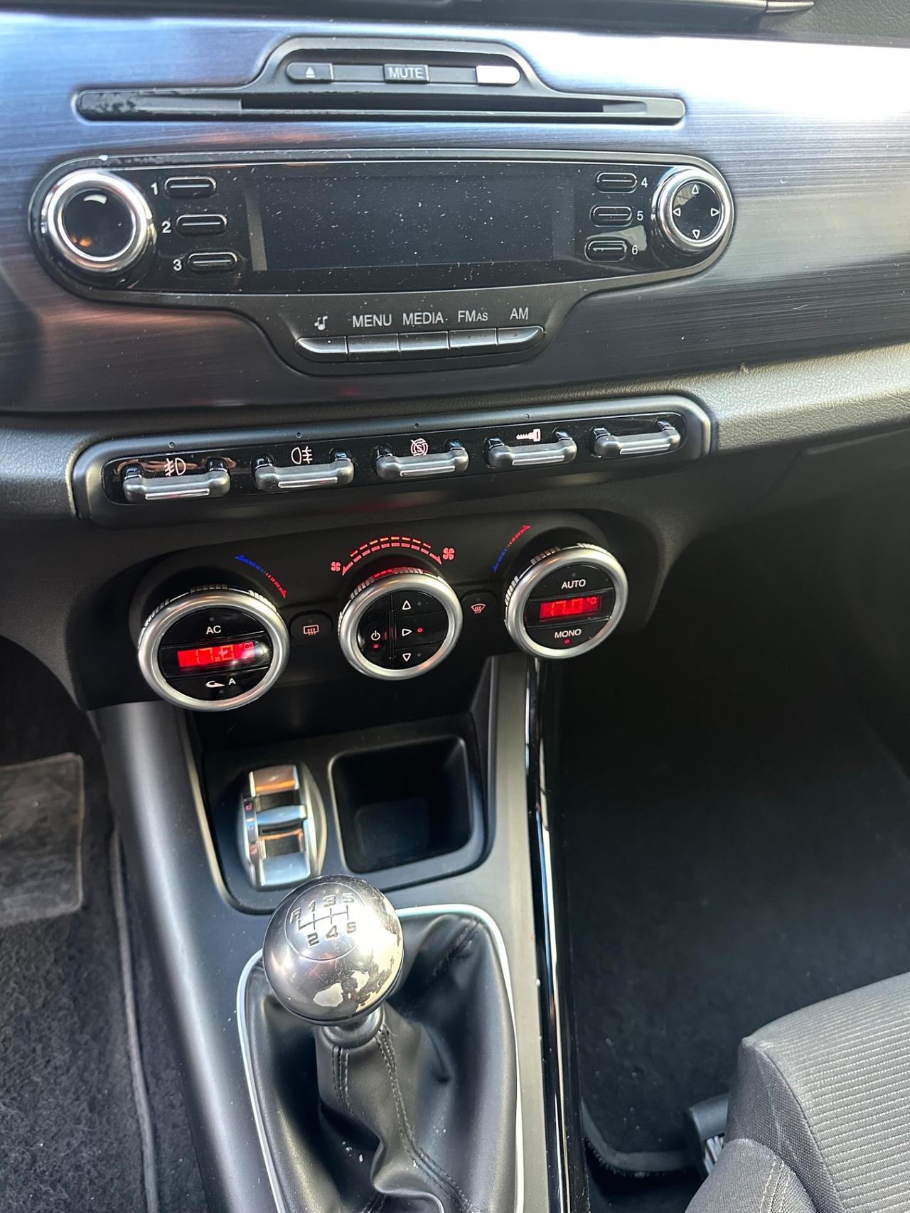 Alfa Romeo Giulietta 1.6 JTDm NEOPATENTATI