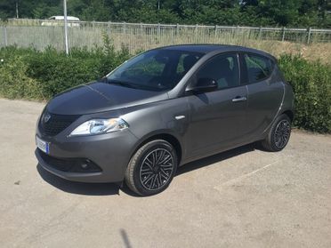Lancia Ypsilon 1.0 FireFly 5 porte S&S Hybrid Silver Plus