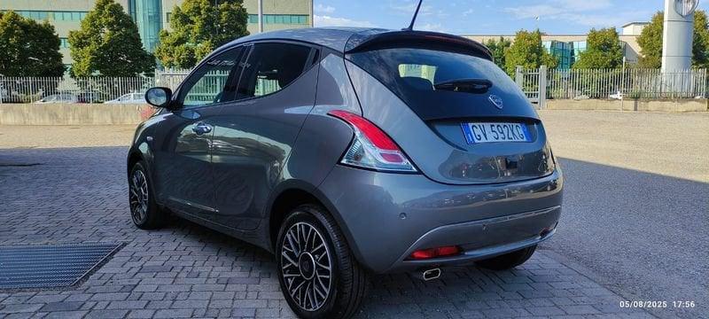 Lancia Ypsilon Ypsilon 1.0 FireFly 5 porte S&S Hybrid Platino