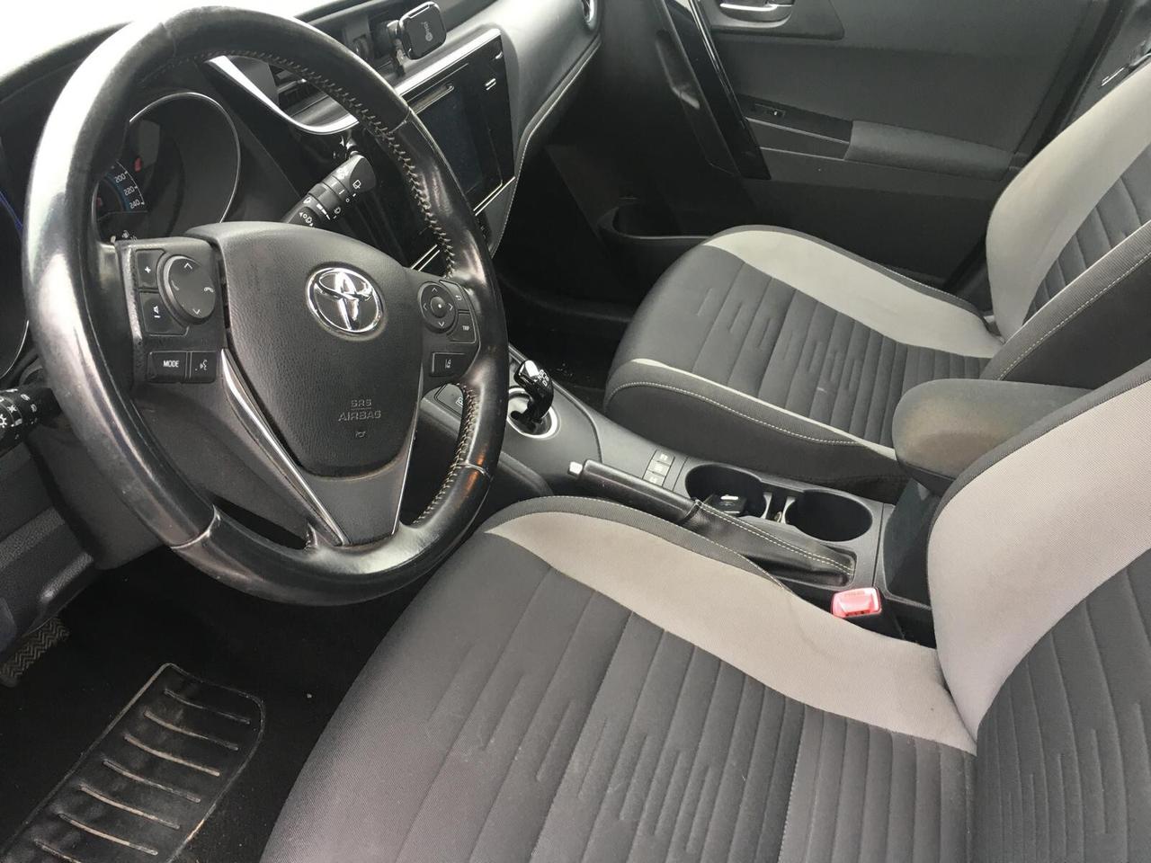 Toyota Auris 1.8 Hybrid Active-ok neopatentati-UNICO PROPRIETARIO