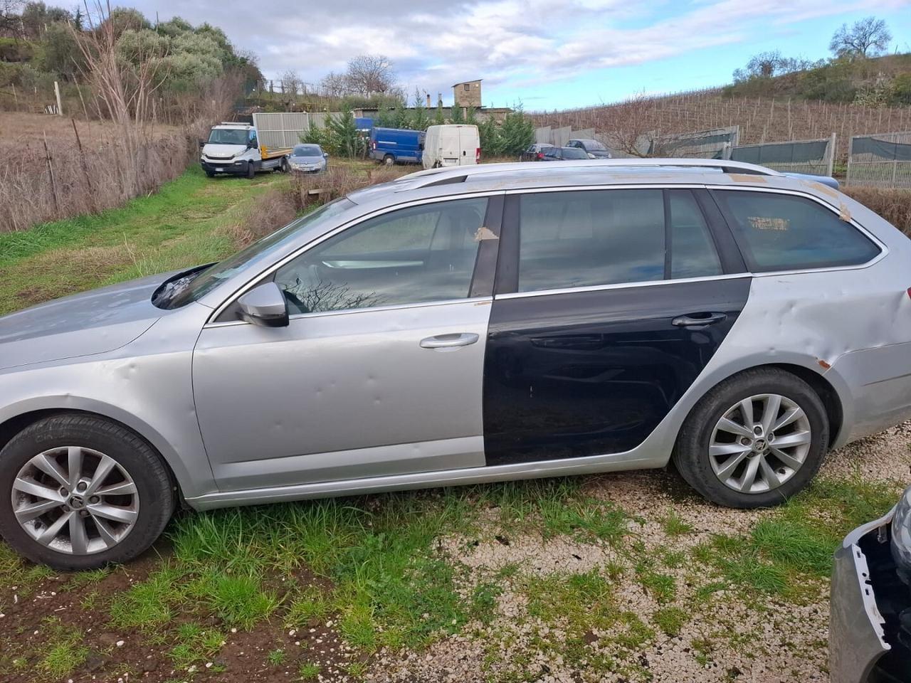 SKODA 1.6 TDI 17 AUTOMATICA INCIDENTATA MARCIANTE