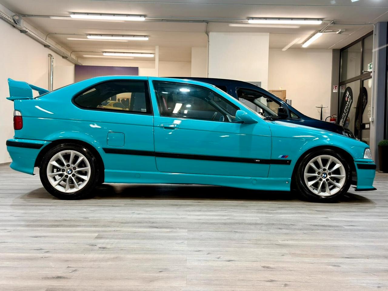 BMW 320i COMPACT DRIFT