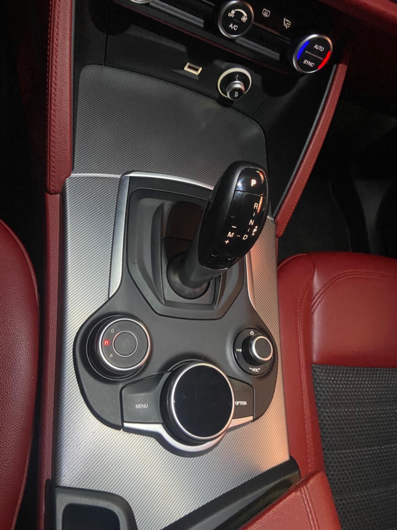 Alfa Romeo Stelvio 2.2 210 CV Q4 B-Tech FULL NUOVA