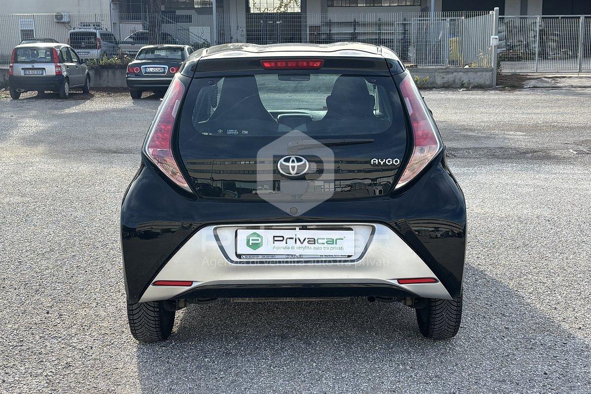 TOYOTA Aygo 1.0 VVT-i 69 CV 5 porte x-cool MMT