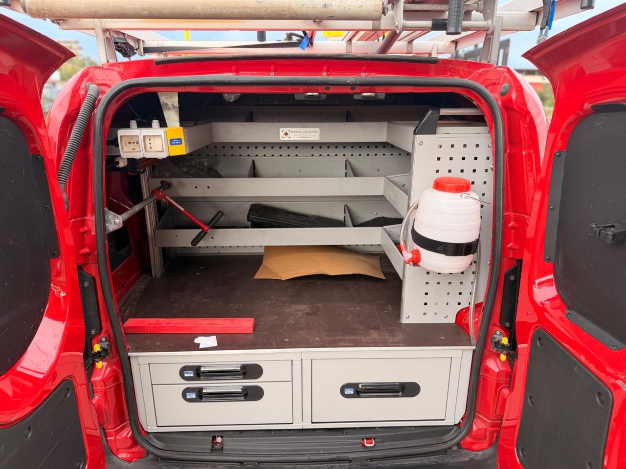 Fiat Fiorino 1.3 MJT 95CV Combinato Adventure M1