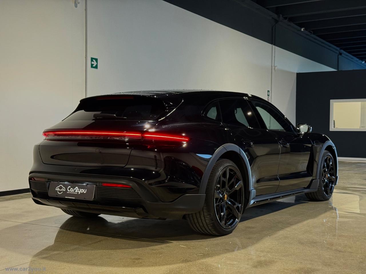 PORSCHE Taycan 4 Cross Turismo