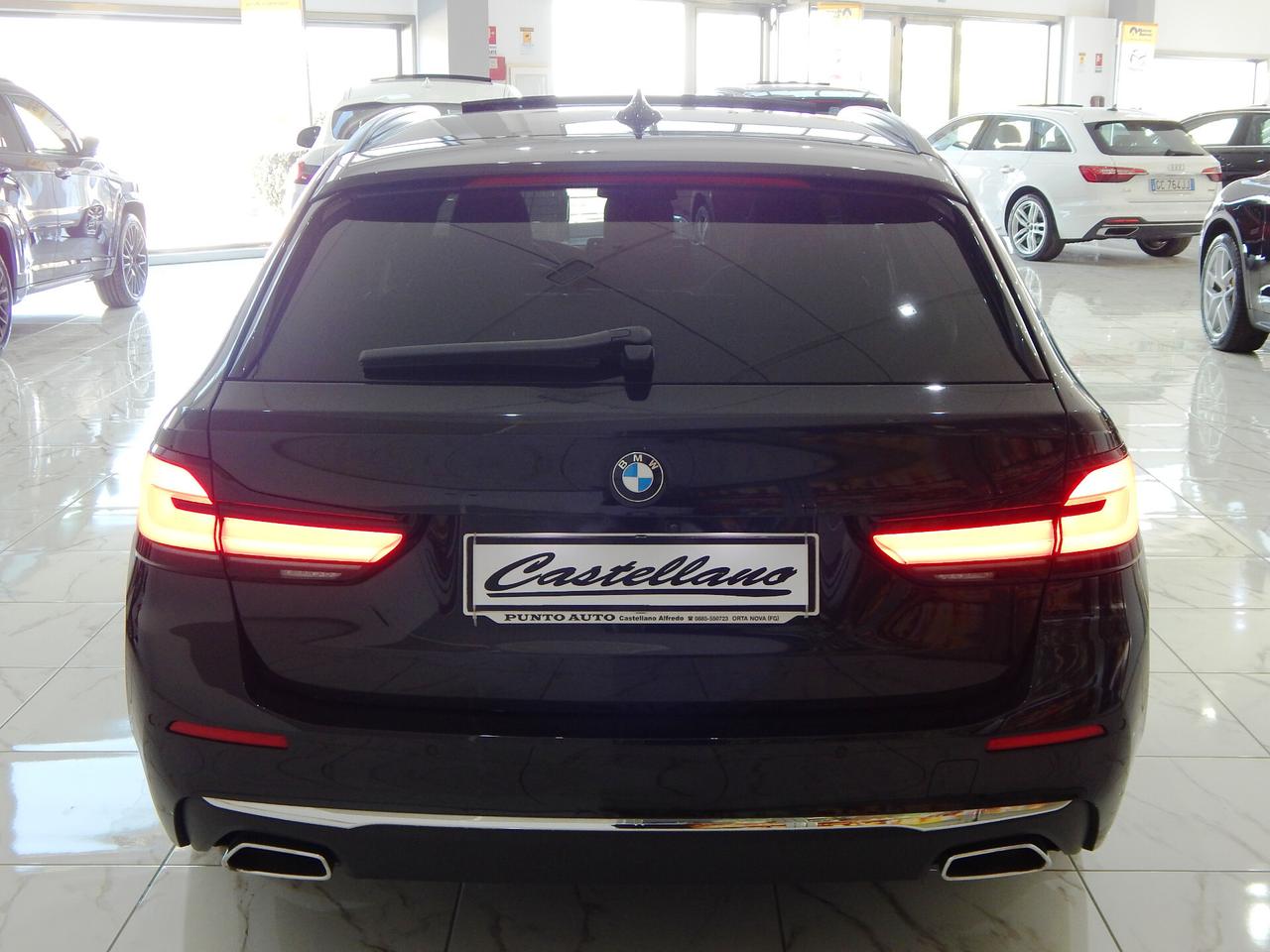 BMW 520 d Touring Luxury Aut TETTO-NAVI-PELLE-LED