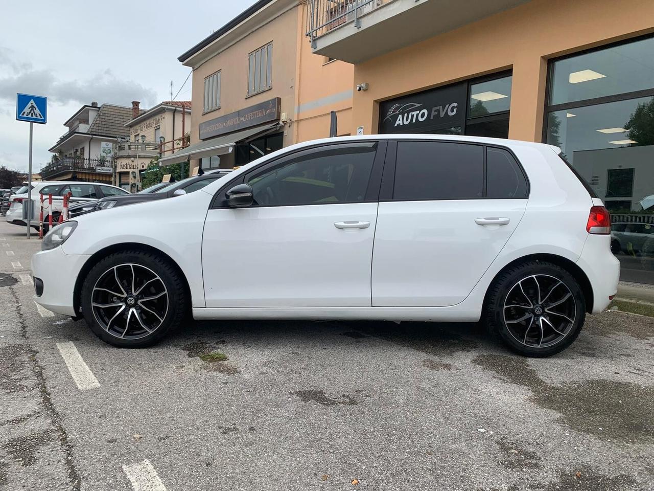 Volkswagen Golf VI 1.6 TDI 5p. Highline Neopat.