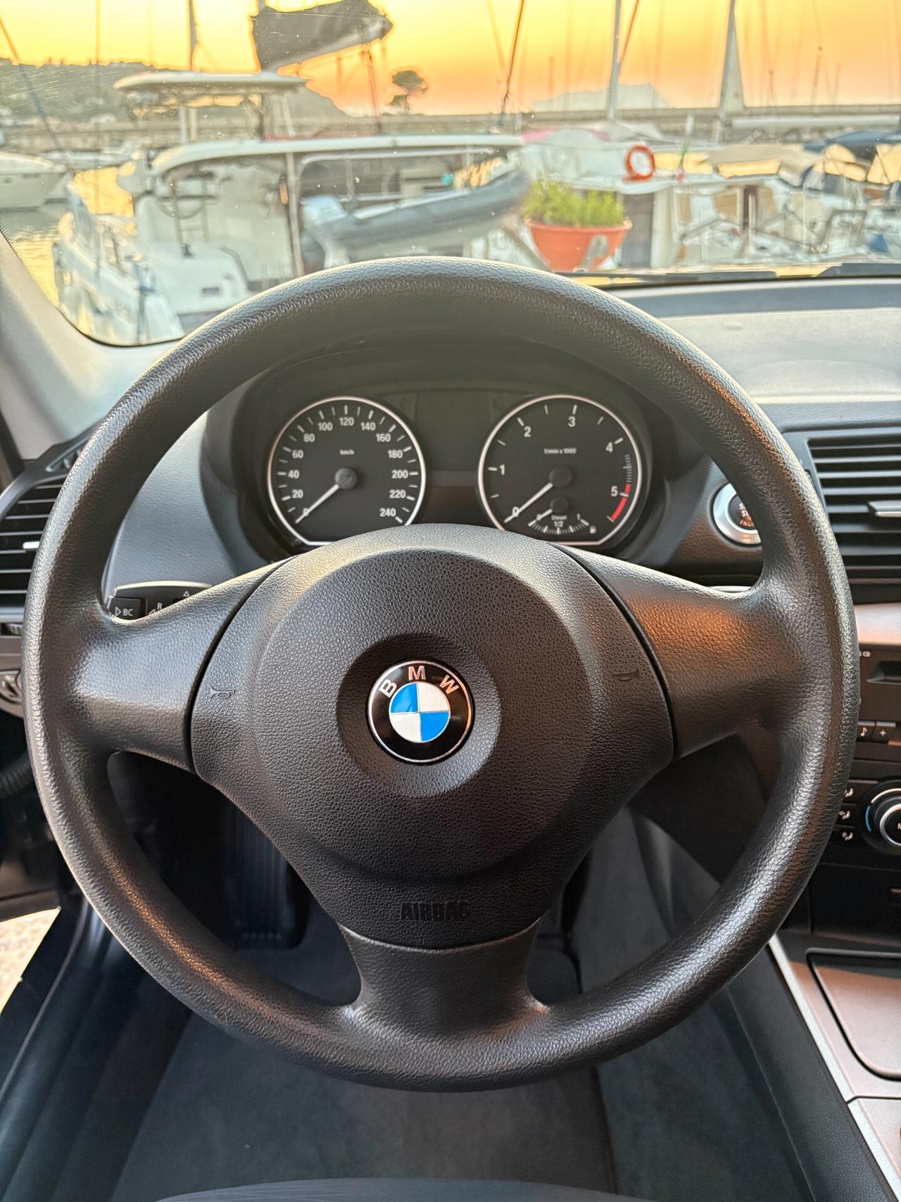 Bmw 116d 2.0 116CV total black