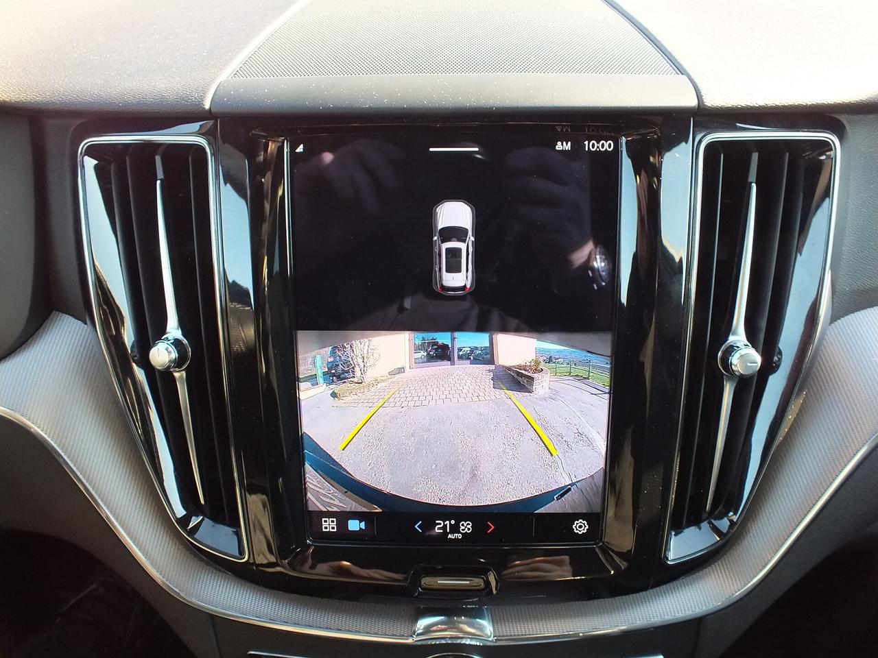 VOLVO XC60 B4 HYBRID DIESEL AWD AUT. AUTOCARRO N1 + IVA