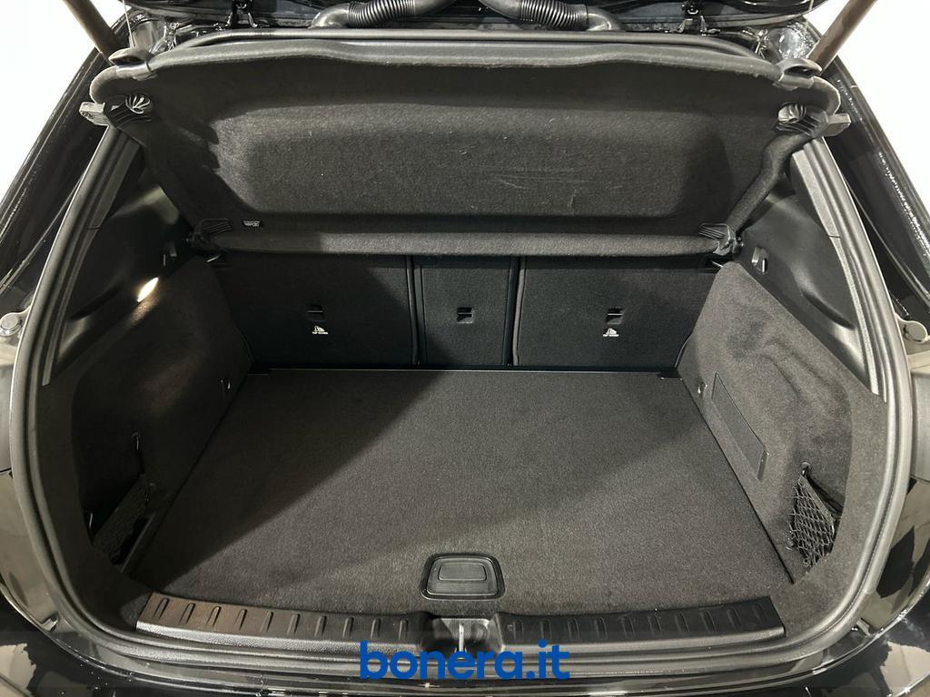 Mercedes GLA 200 200 D Premium 8G-DCT