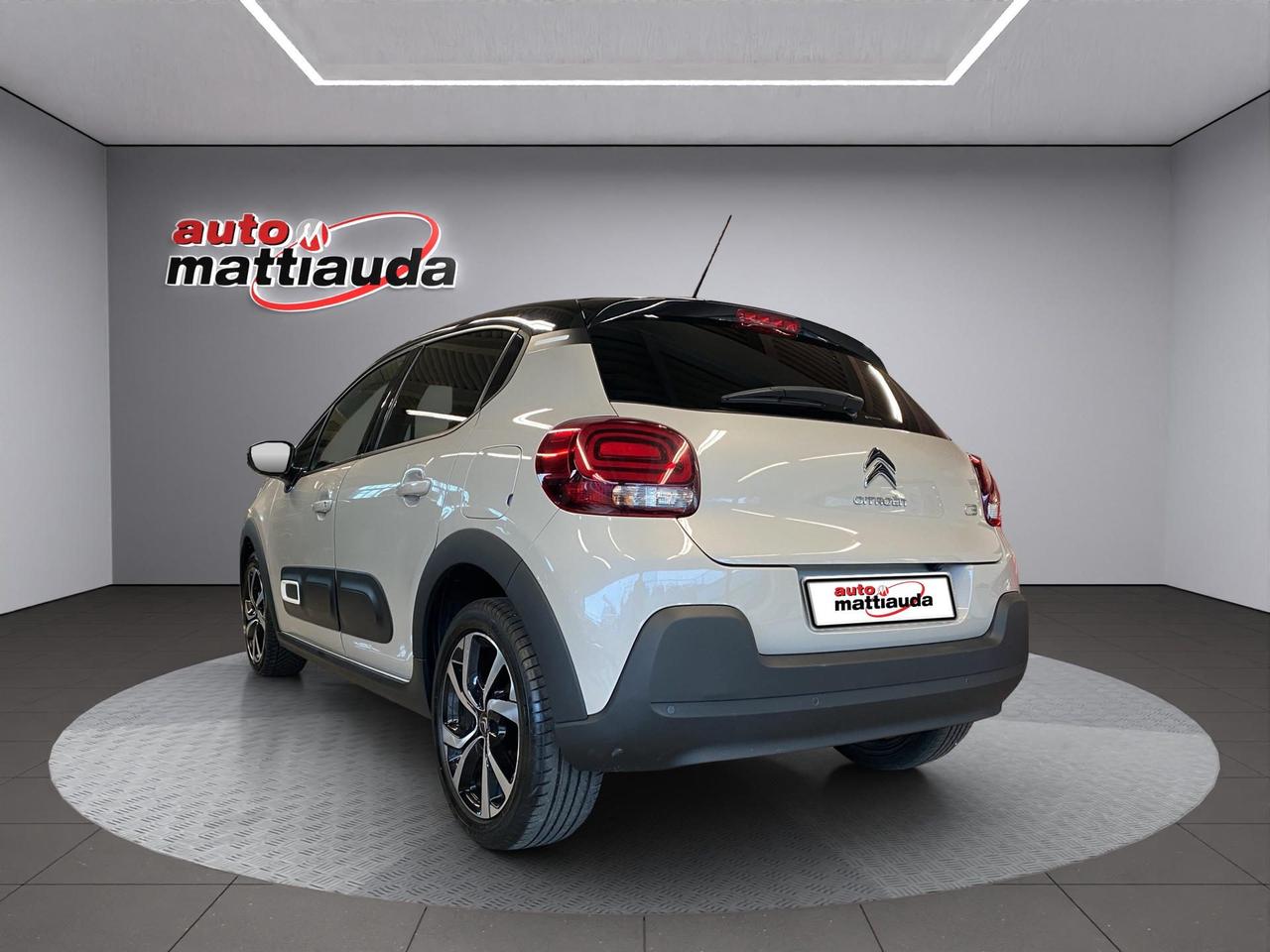 Citroen C3 1.2 puretech Shine Pack s&s 110cv eat6