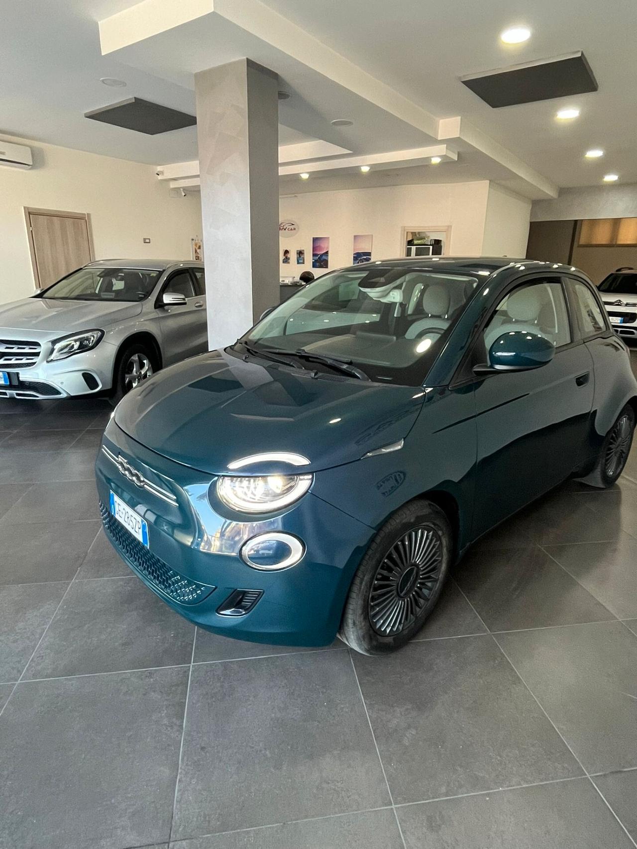 Fiat 500 500e Berlina 42 kWh Icon
