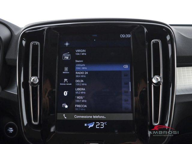 VOLVO XC40 D4 AWD Geartronic Momentum