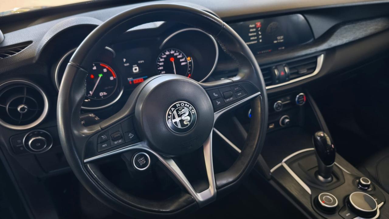 Alfa Romeo Stelvio 2.2 Turbodiesel 190 CV AT8 Q4 Super