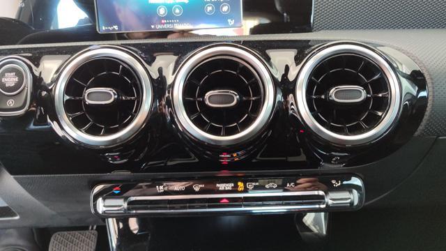 MERCEDES-BENZ A 180 d Auto SPORT NAVI CAMERA * IVA ESPOSTA *