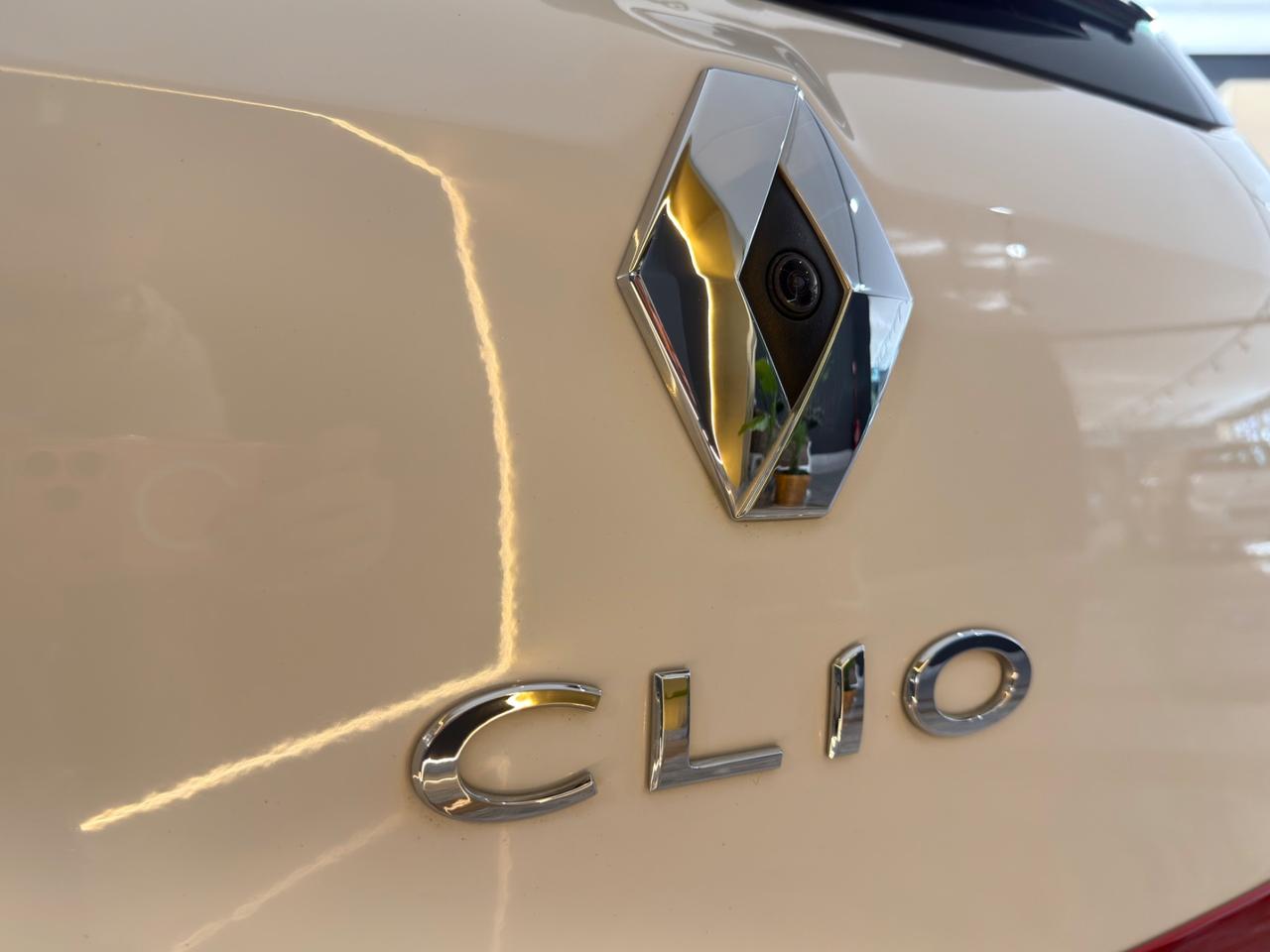 Renault Clio 1.5 dCi 8V 75CV 5 porte Costume National