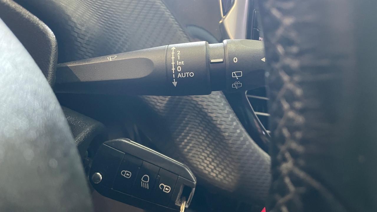 Peugeot 2008 1.6 e-HDi 115 CV Stop&Start Allure