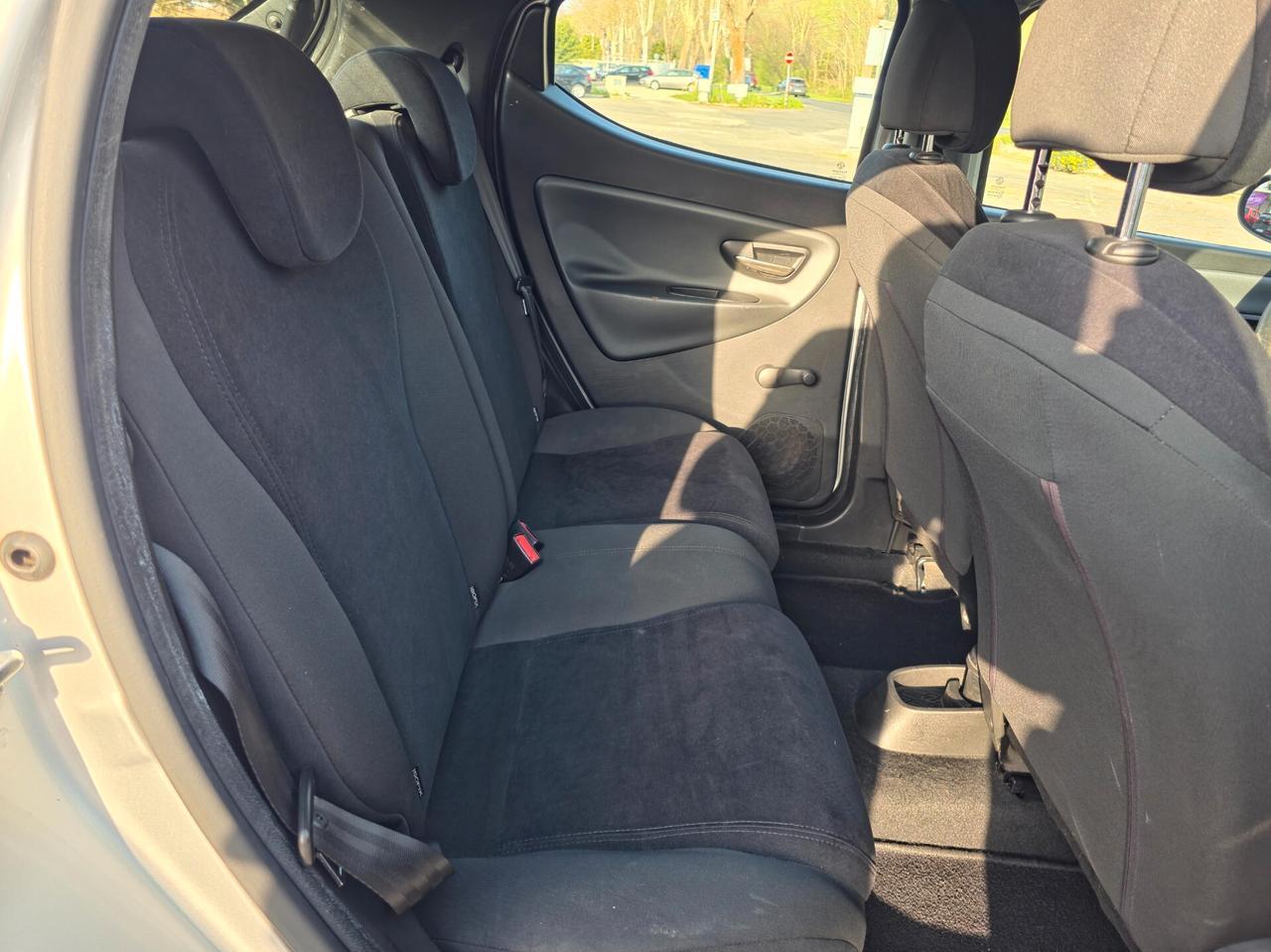 Lancia Ypsilon 1.2 69 CV 5 porte Elefantino 2015-E6 Manuale NEO