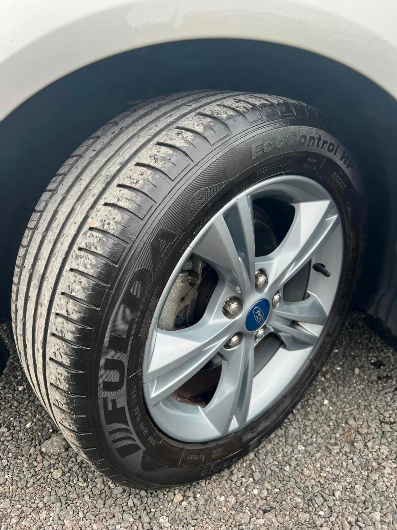 Ford C-Max 1.5 TDCi 120CV DISTRIBUZIONE GOMME