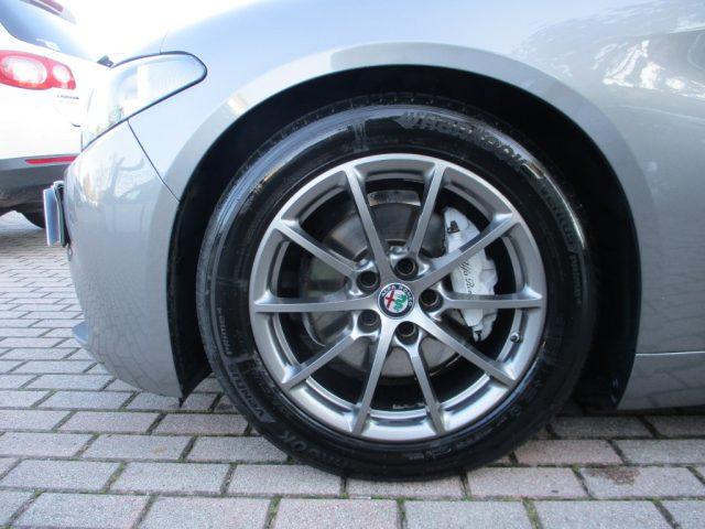 ALFA ROMEO Giulia 2.2 Turbodiesel 150 CV AT8 Business Navi/Camera