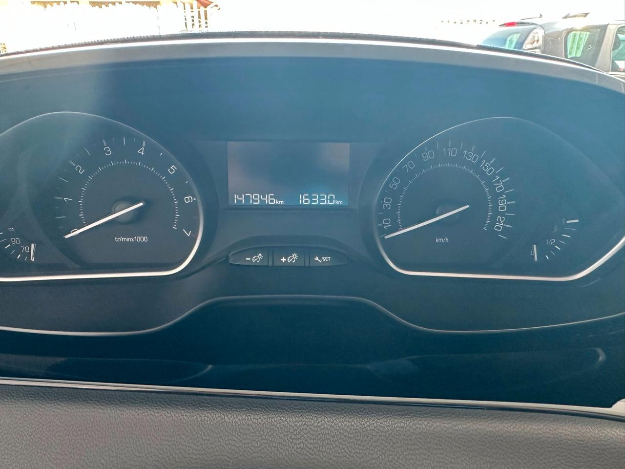 Peugeot 208 1.2 Allure 2015