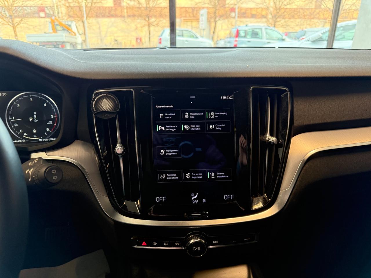 Volvo V60 B4 (d) Geartronic Momentum Business Pro