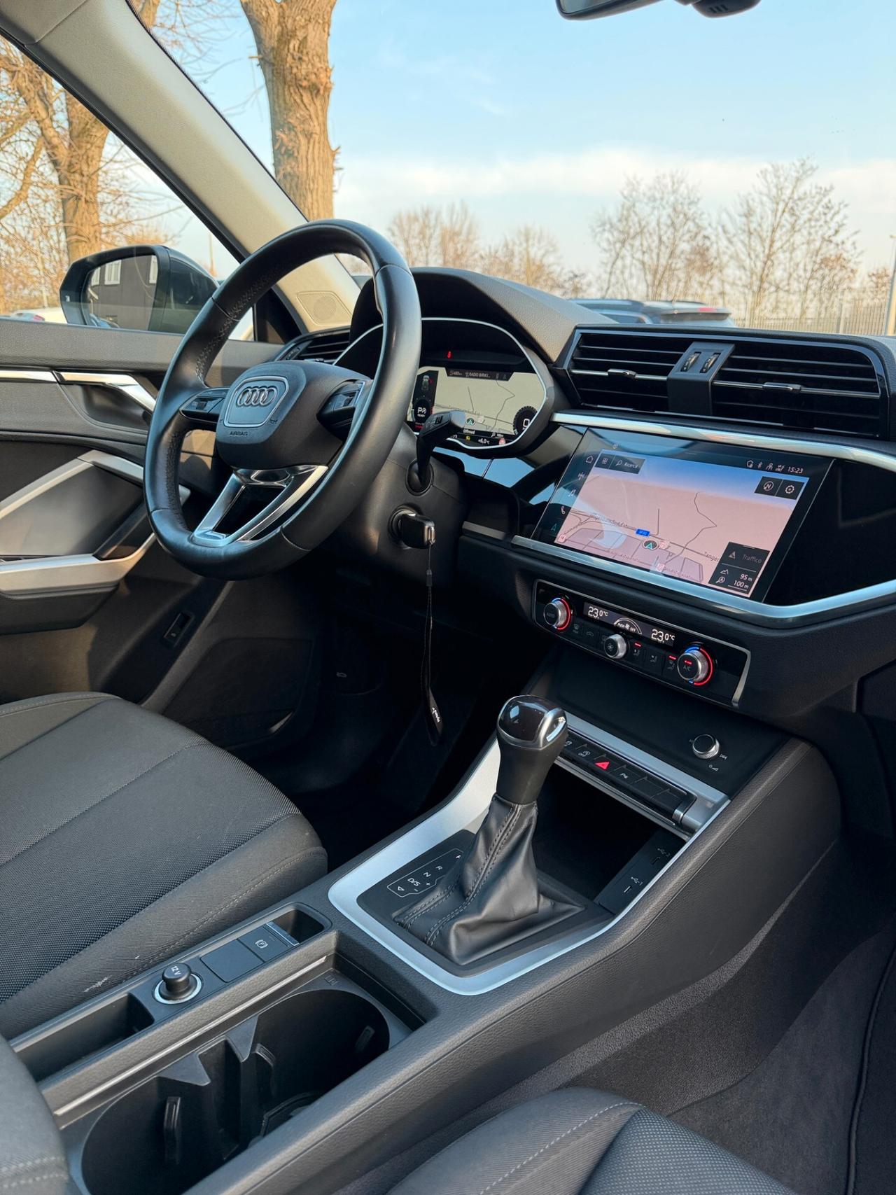 Audi Q3 35 TDI S tronic Business Advanced