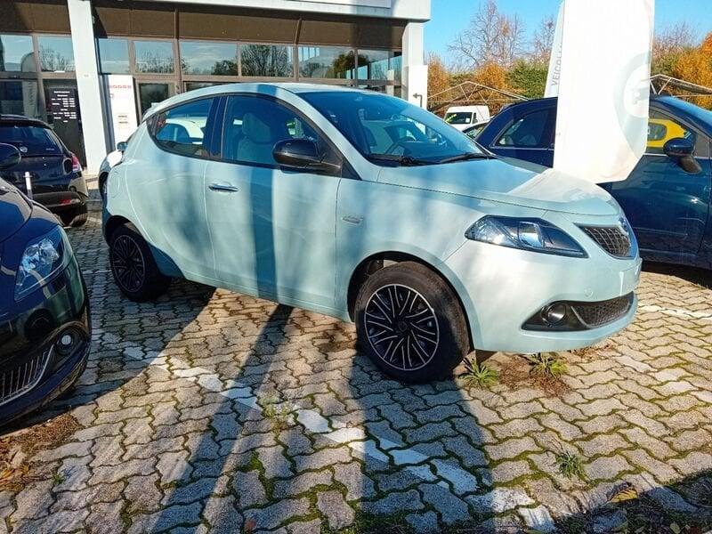 Lancia Ypsilon 1.0 FireFly 5 porte S&S Hybryd Gold