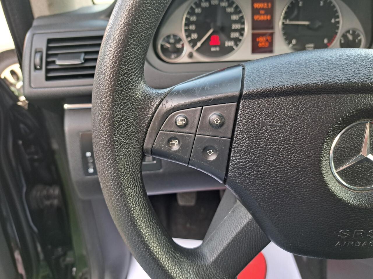 Mercedes-benz B 180 CDI Premium / UNICO PROPRIETARIO SOLO 90.000 KM