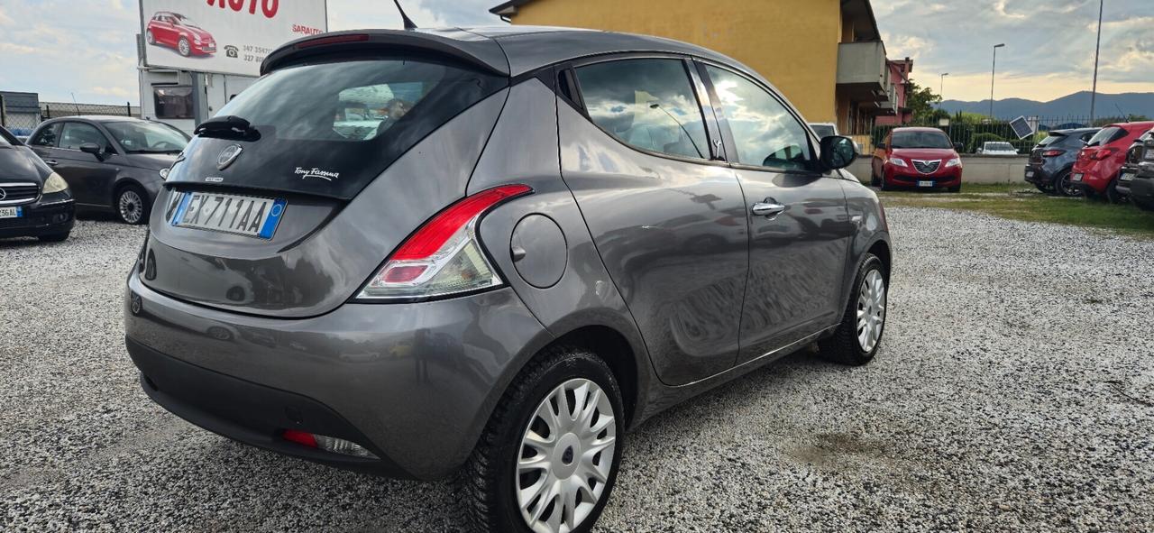 Lancia Ypsilon 1.2 69 CV 5 porte Gold