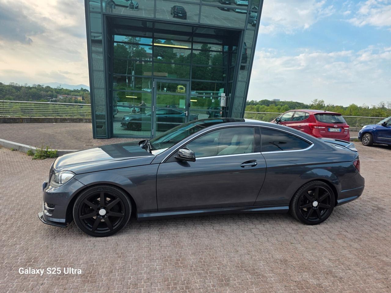 Mercedes C220 coupe AMG valutiamo usato /scambio