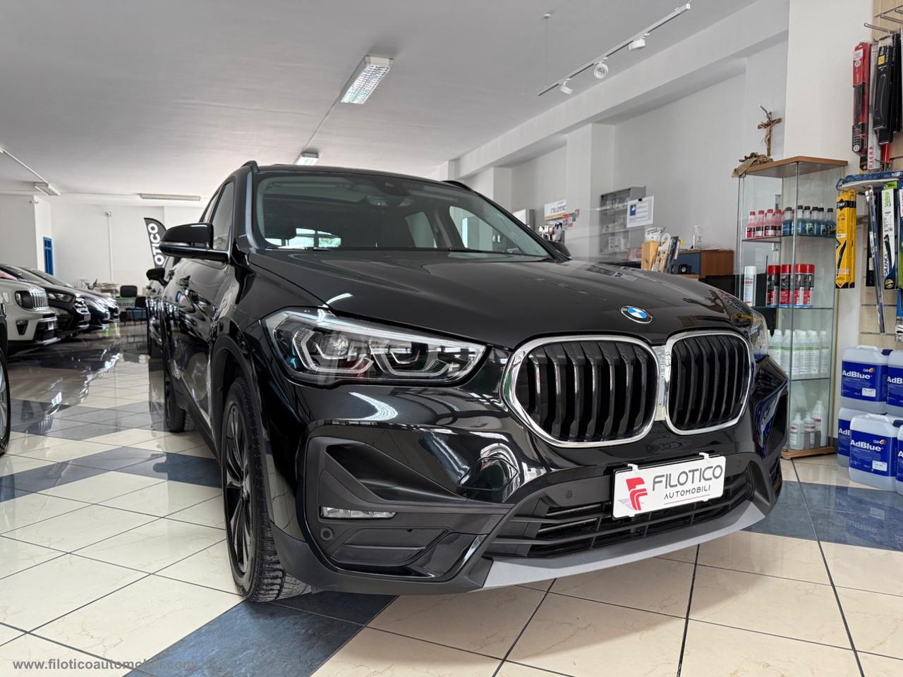 BMW X1 xDrive20d Business Advantage TETTO PANORAMICO - LED