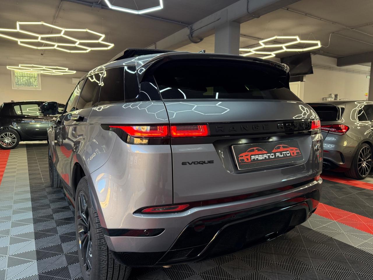 Land Rover Range Evoque 2.0 hybrid R-Dynamic - FABIANOAUTO