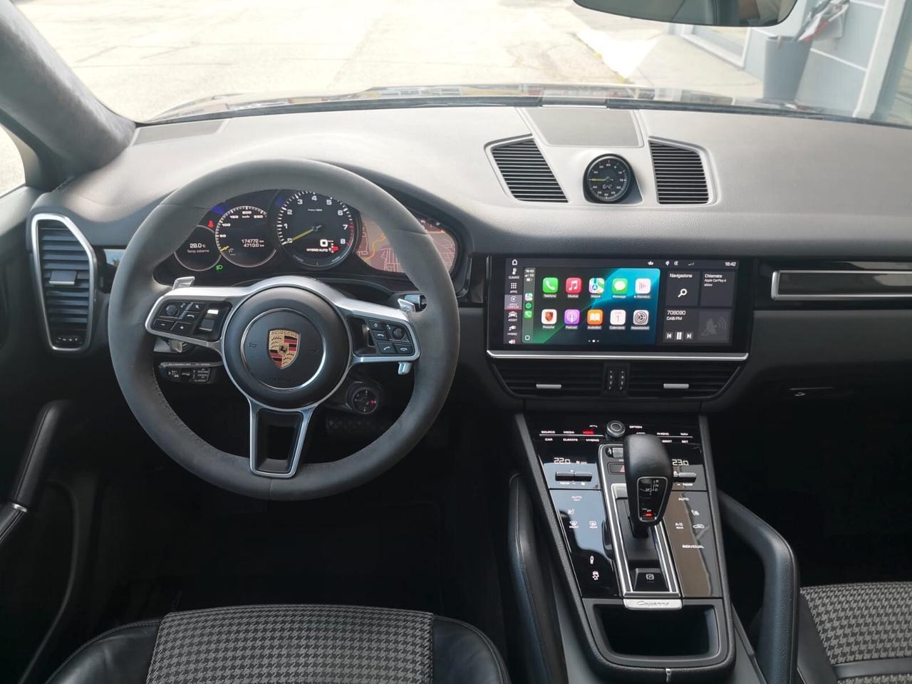Porsche Cayenne Coupé 3.0 V6 E-Hybrid *PACCHETTO SPORT LEGGERO*RUOTE POST. STERZANTI*
