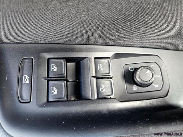 VOLKSWAGEN Passat Variant 2.0 TDI SCR EVO DSG Business