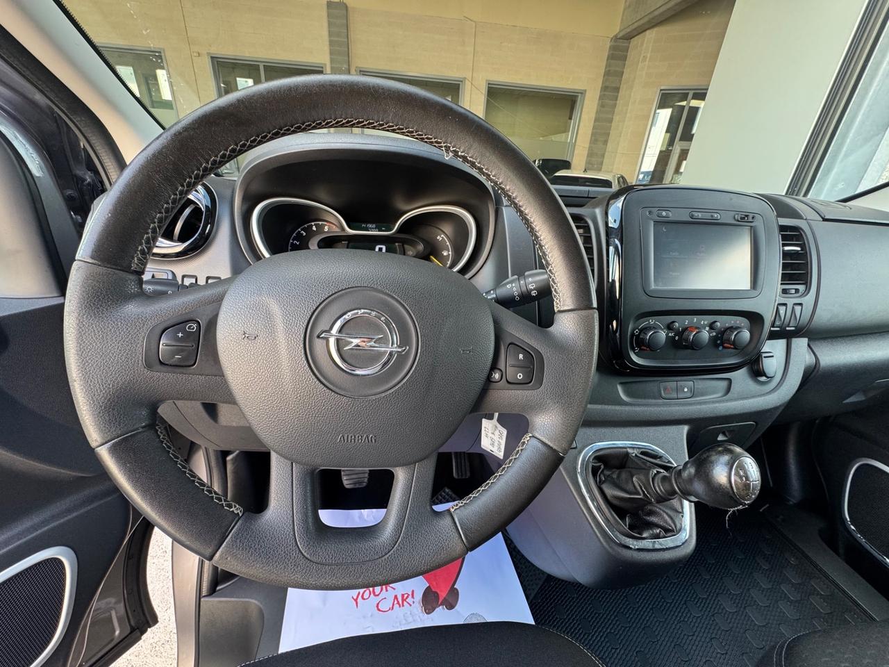 Opel Vivaro 9 posti