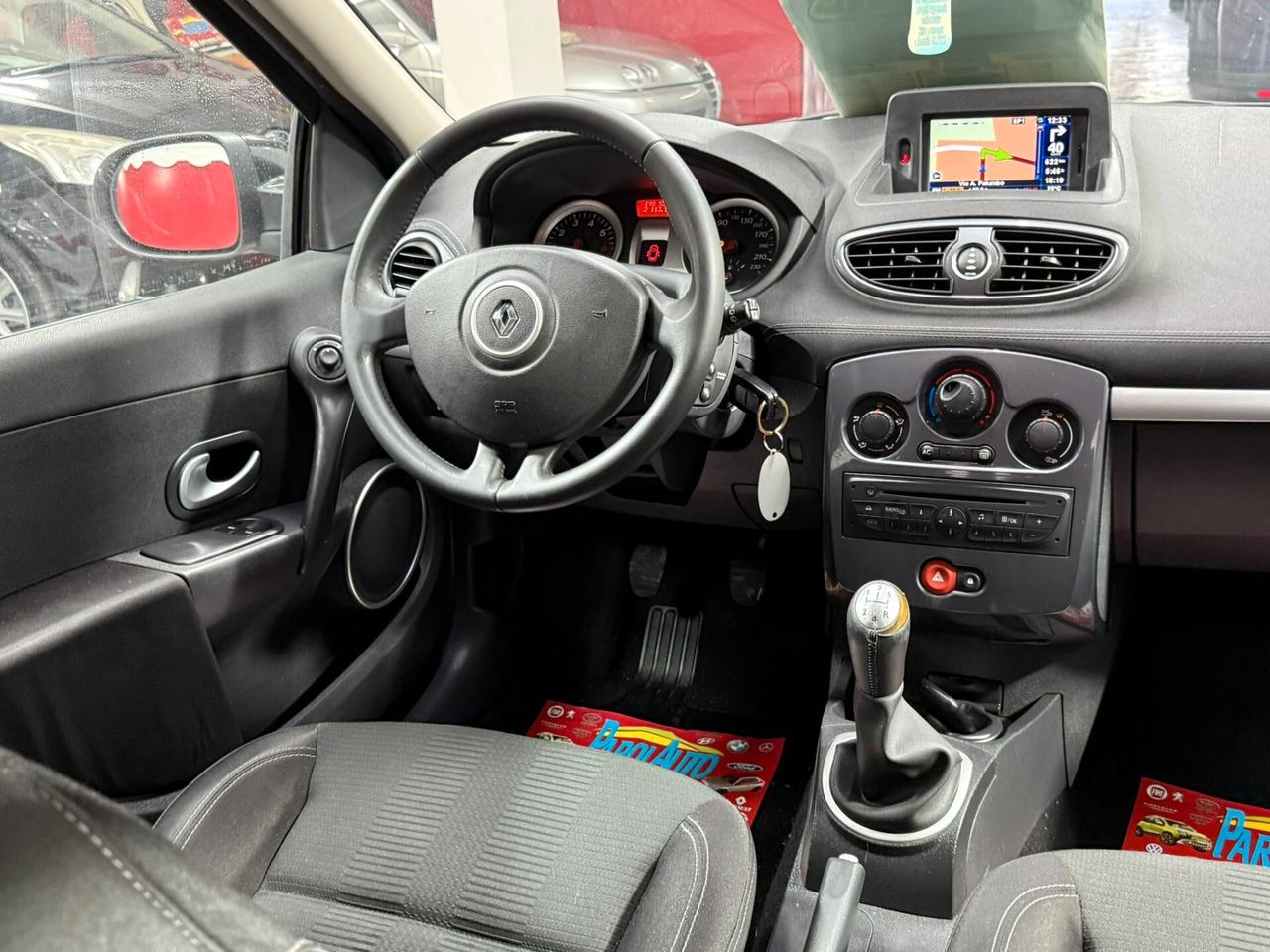 Renault Clio 1.2 16V 75cv Luxe - 2011