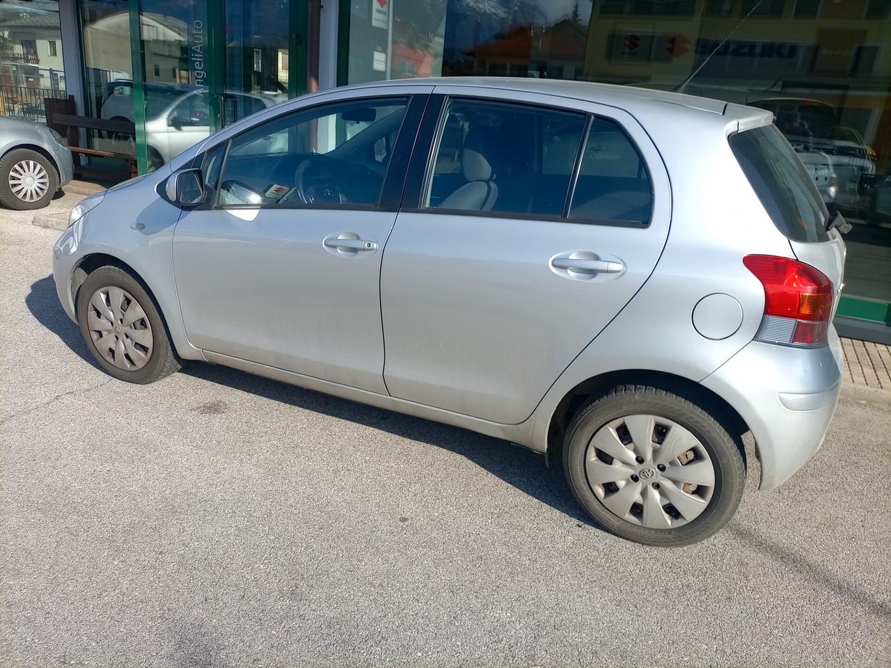 Toyota Yaris 1.3 5 porte Sol