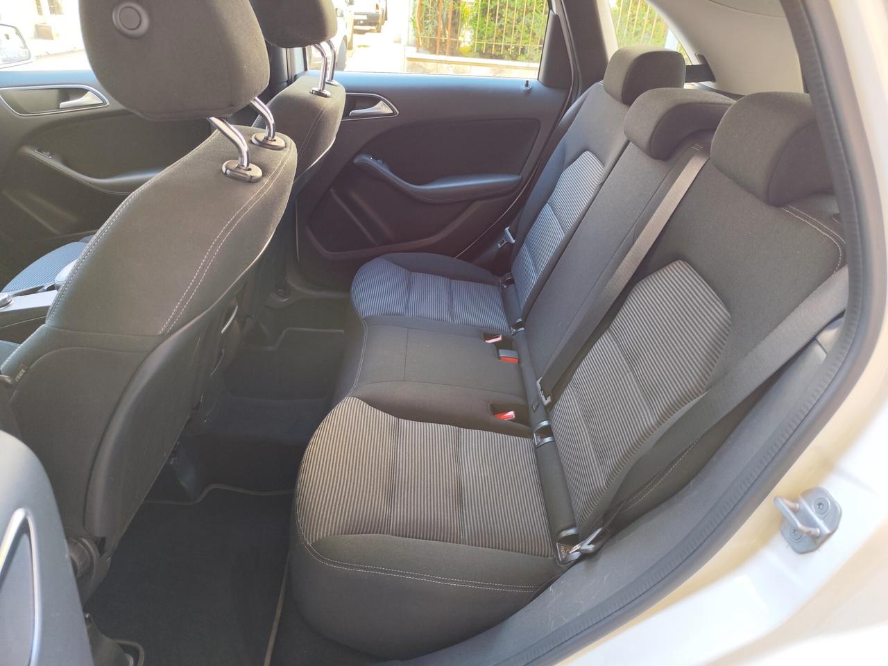 Mercedes-benz B 180 d 109cv Automatica NAVI