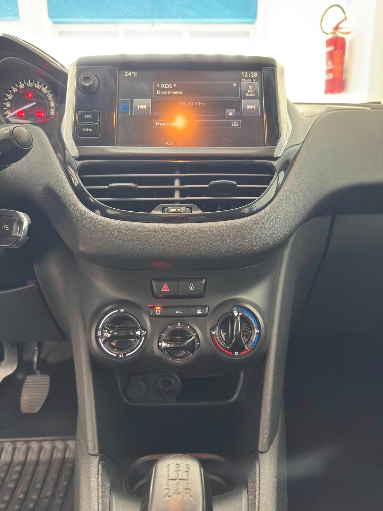 Peugeot 208 1.4 HDi 68 CV 5 porte Business
