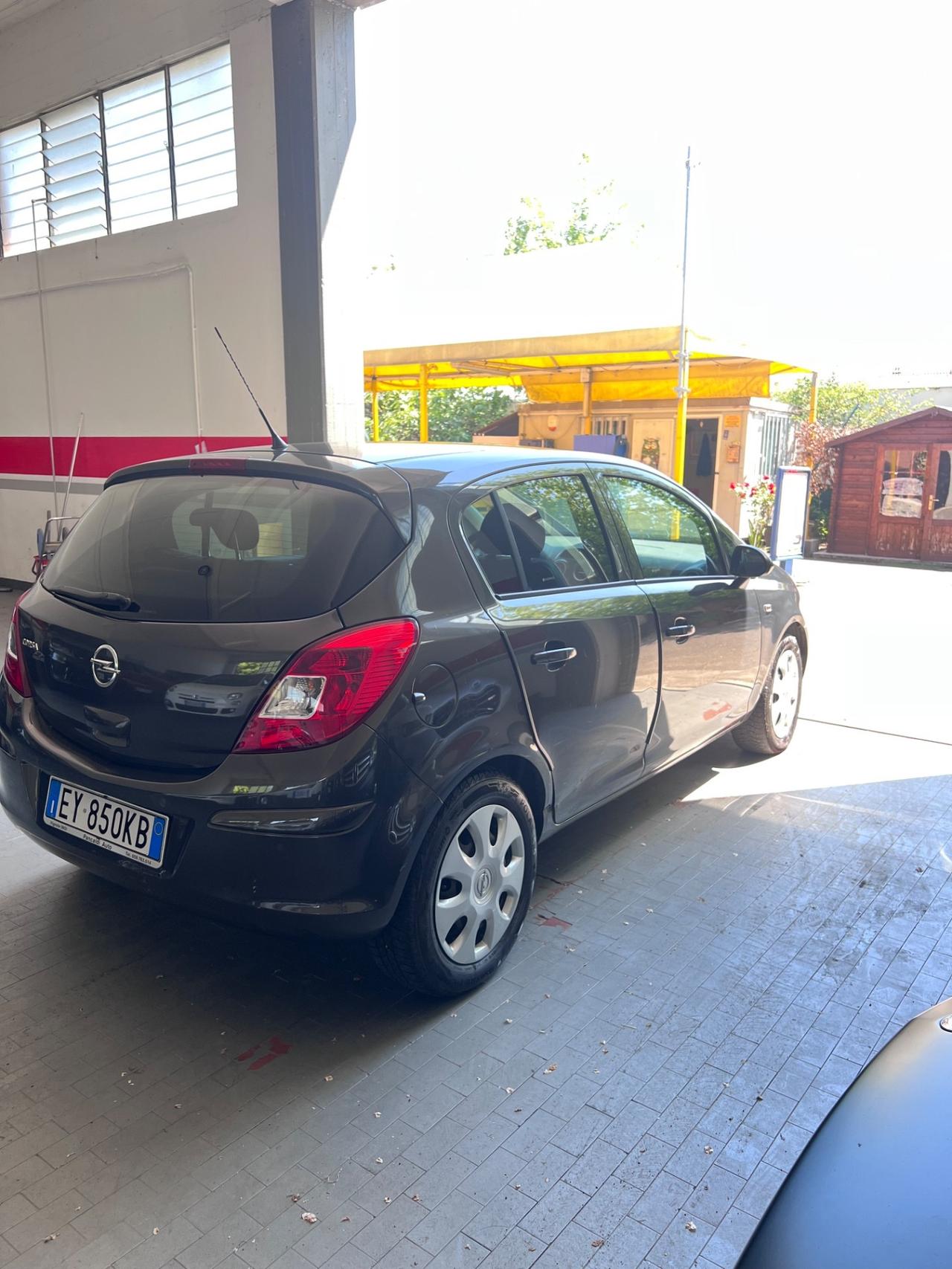 Opel Corsa 1.2 BENZINA/ GPL-2015-NEOPATENTATI