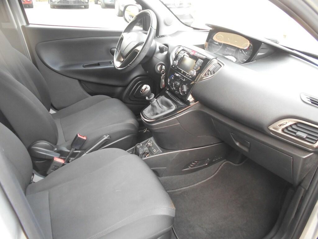 Lancia Ypsilon 5 Porte 1.2 Ecochic Gold