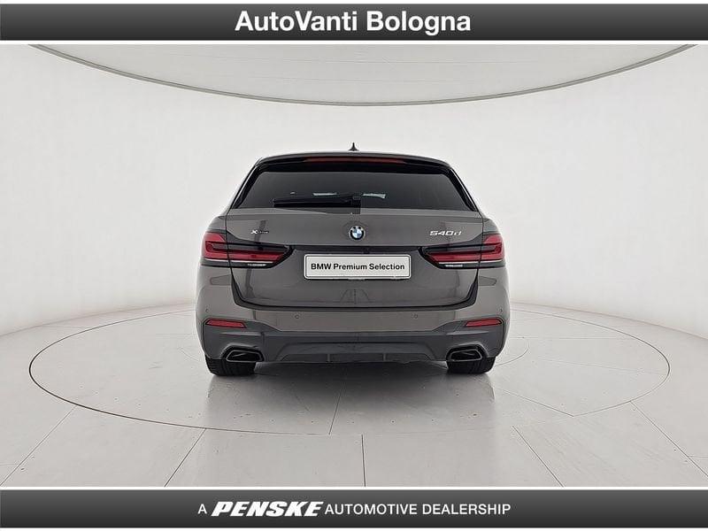 BMW Serie 5 540d 48V xDrive Touring Msport
