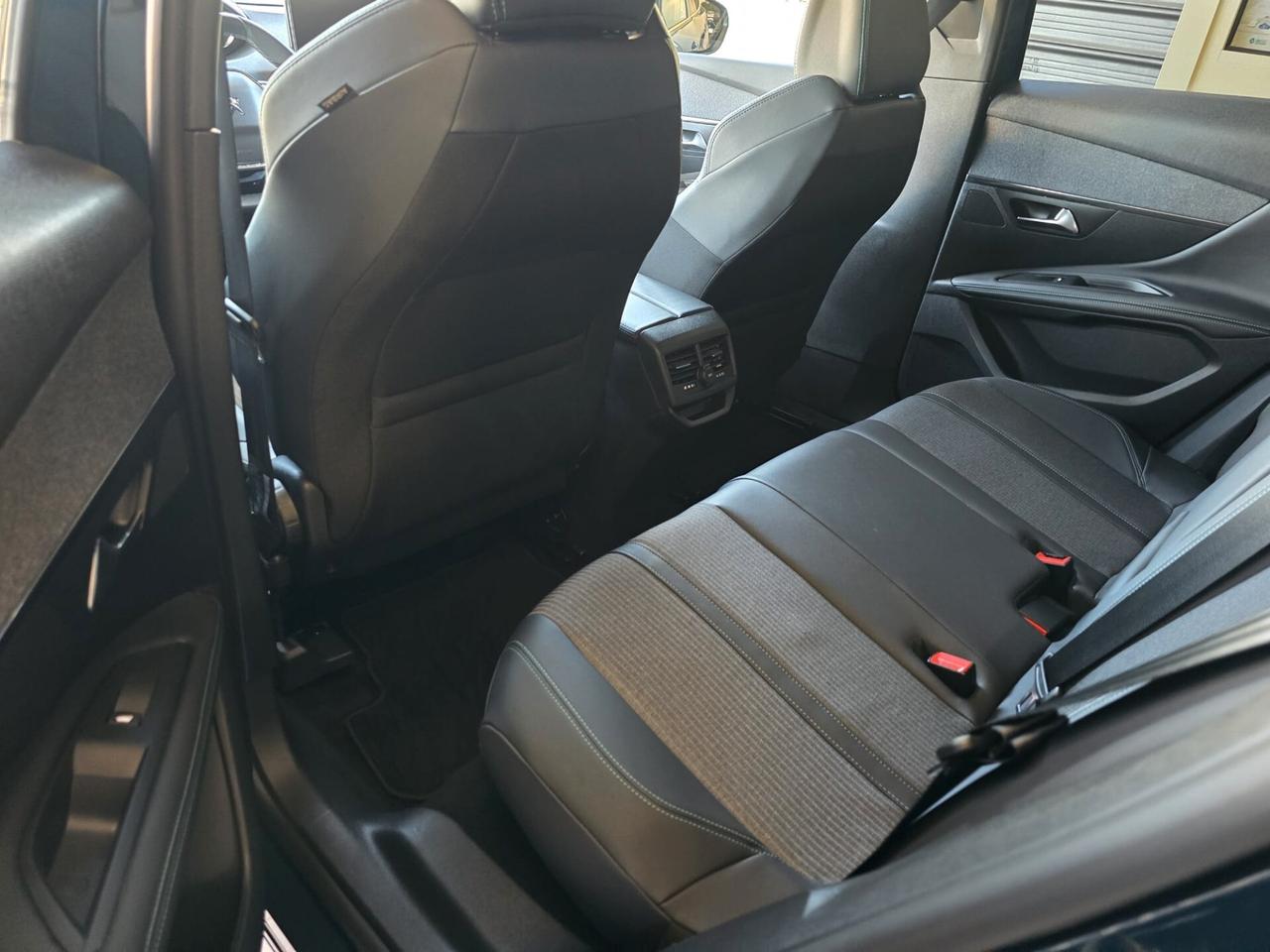 Peugeot 3008 BlueHDi 130 S&S EAT8 GT