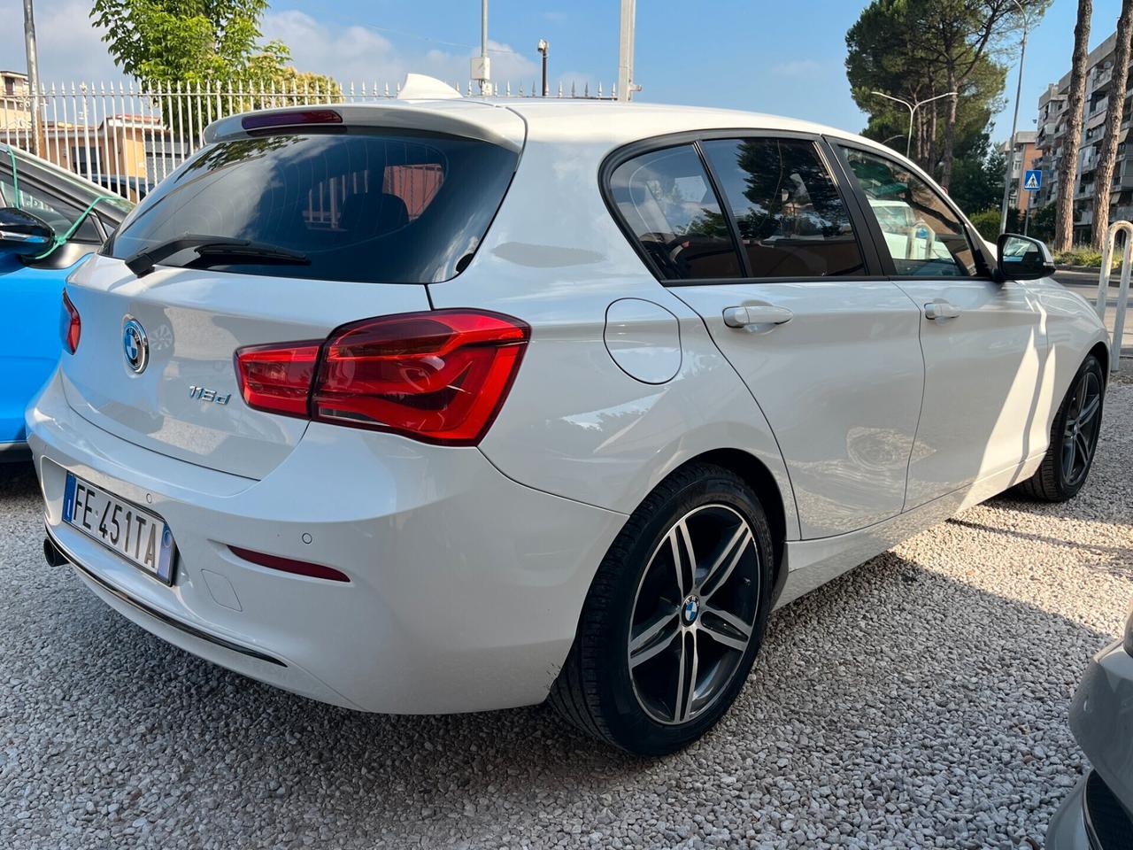 Bmw 116d CAMBIO AUTOMATICO UNICO PROPRIETARIO KM CERTIFICATI FULL OPTIONAL
